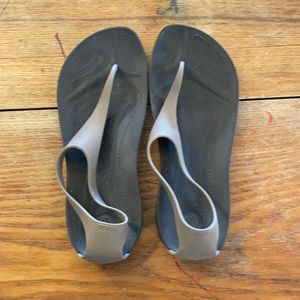 Women’s size 8, Crocs thong sandals